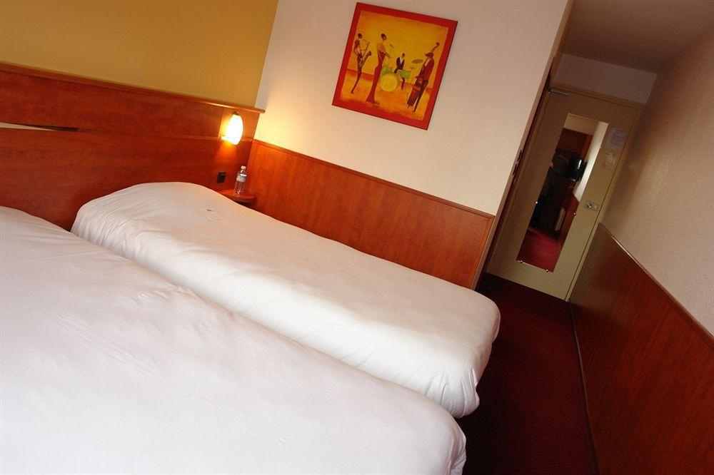 Brit Hotel Rennes Cesson 外观 照片