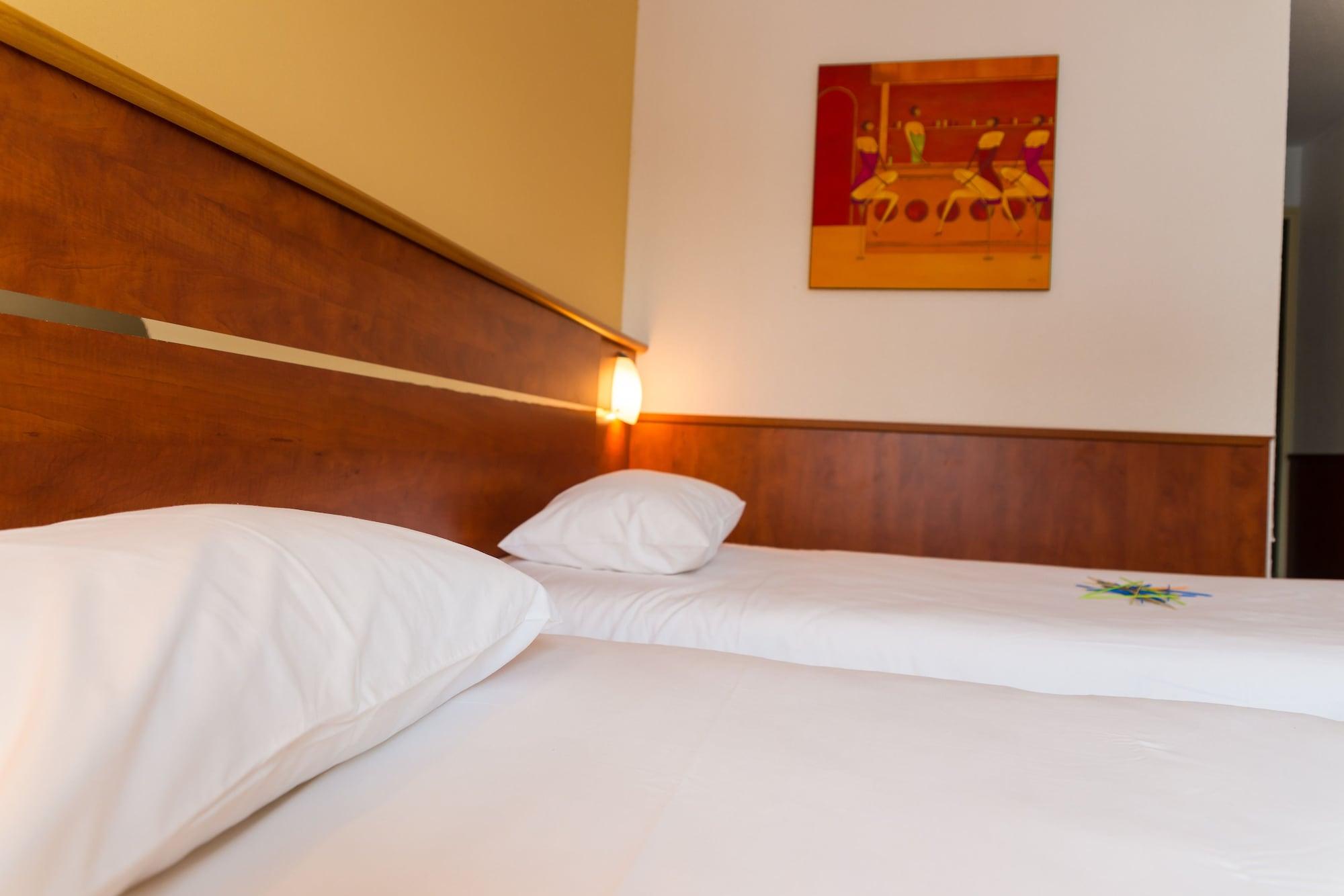 Brit Hotel Rennes Cesson 外观 照片